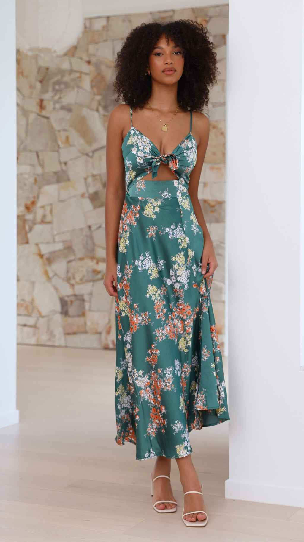 Flora | Vestido midi floral romántico