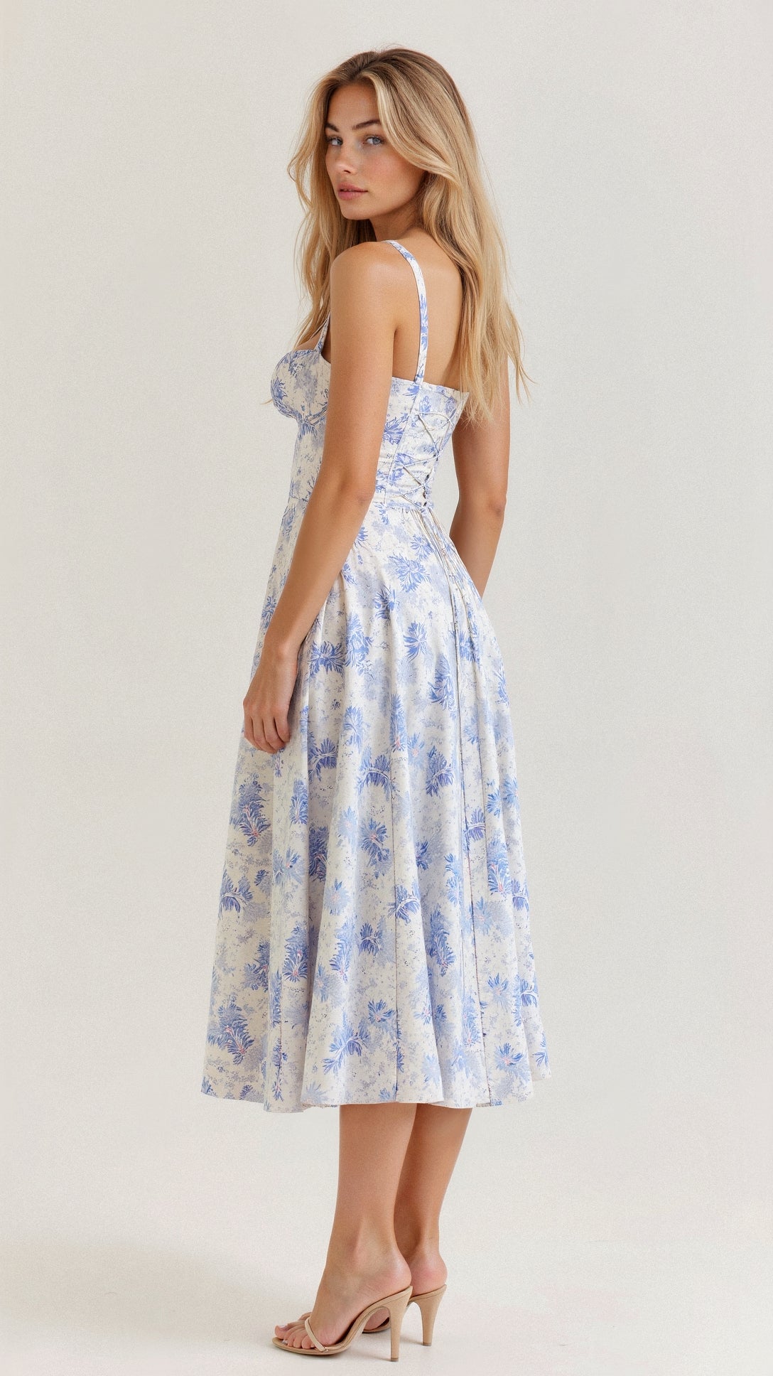 Kiana | Vestido con cintura marcada